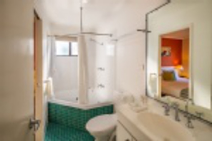 Room 545 of 792