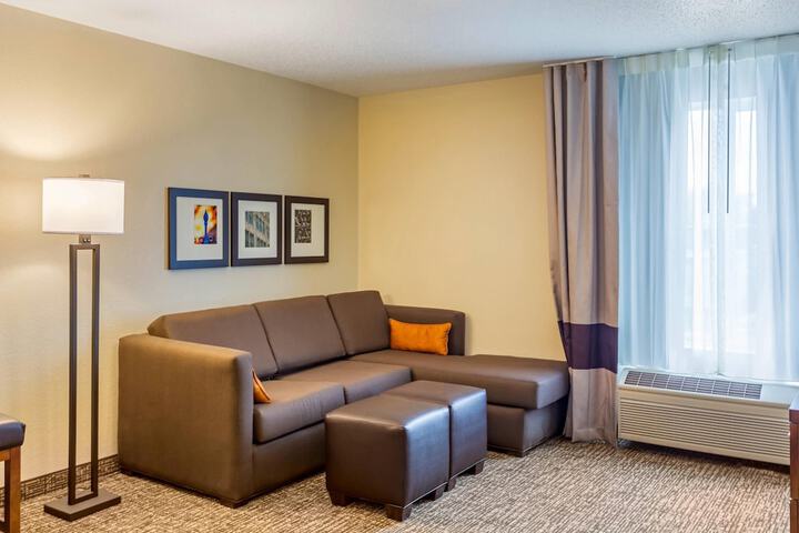 Room 11 of 29