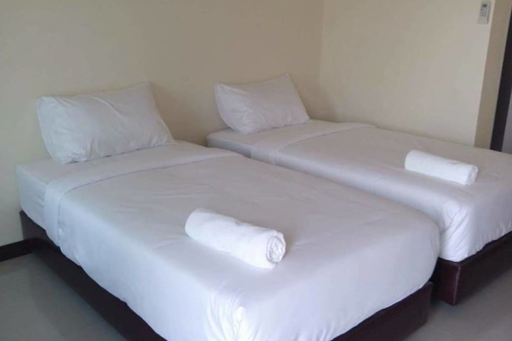 Room 2 of 23