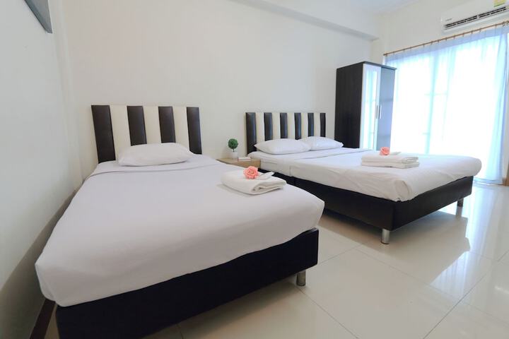 Room 8 of 18