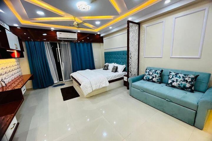 Room 13 of 44