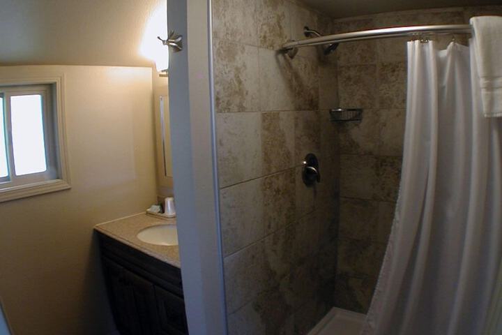 Room 35 of 43