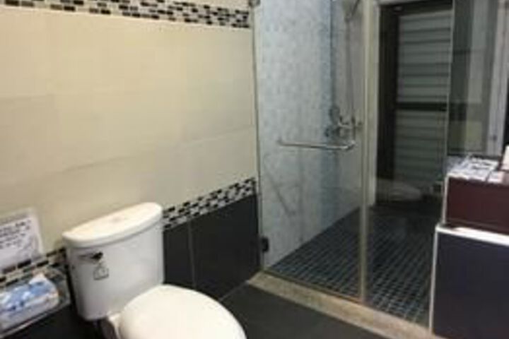 Room 2 of 21