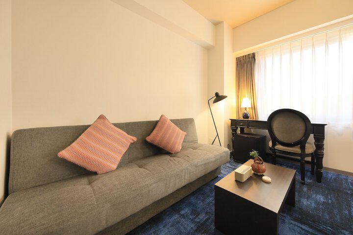 Room 14 of 72