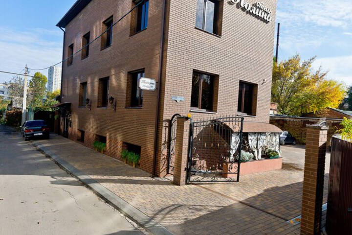 Polina Hotel