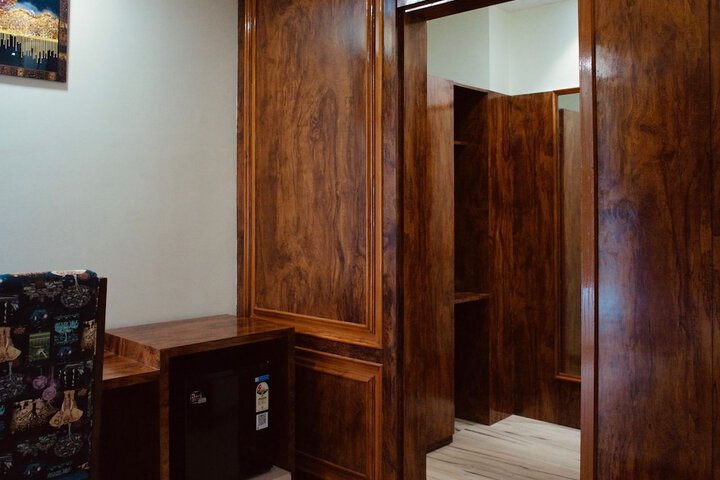 Room 30 of 64