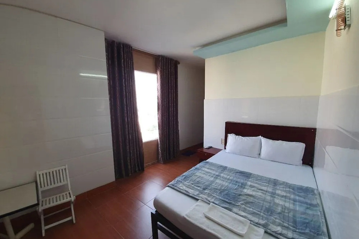 Bao Viet Hotel by OYO Rooms