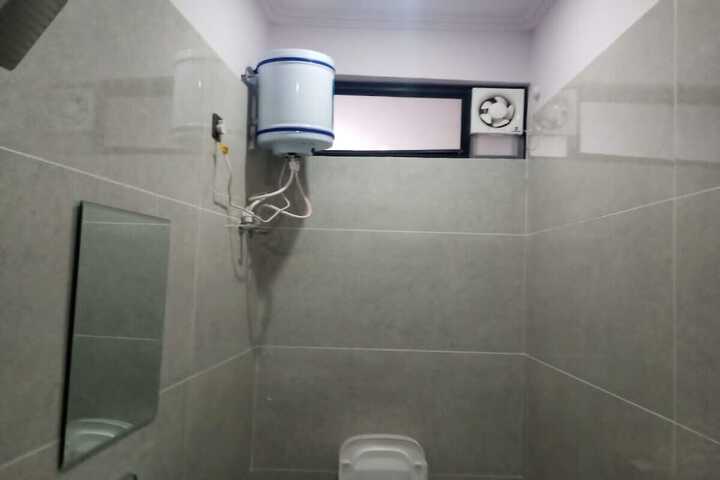 Room 26 of 38