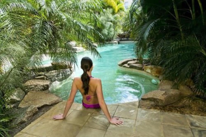 Pool 44 of 91