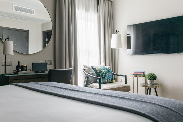 Room 4 of 23