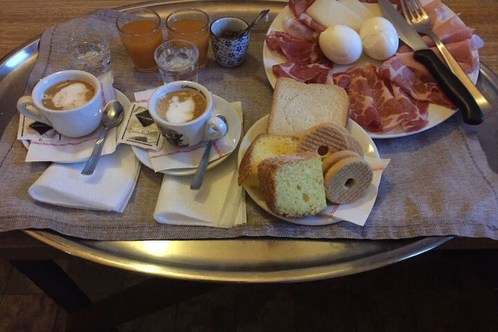 Breakfast/Coffee Service 8 of 12