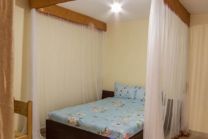 Room 7 of 24