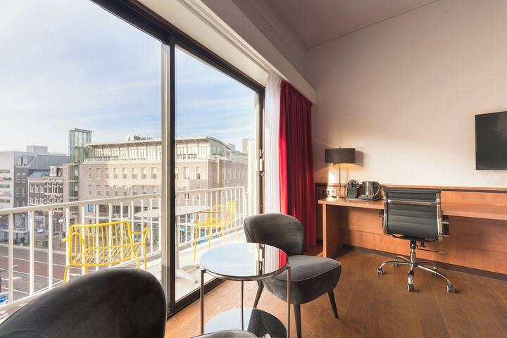 Room 20 of 50