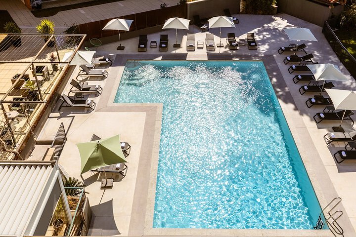 Pool 39 of 65