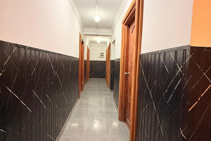 Ballroom/Hall 27 of 29
