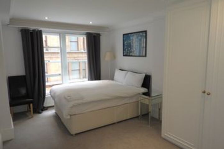 Room 10 of 31