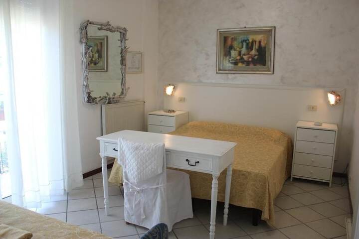Room 2 of 50