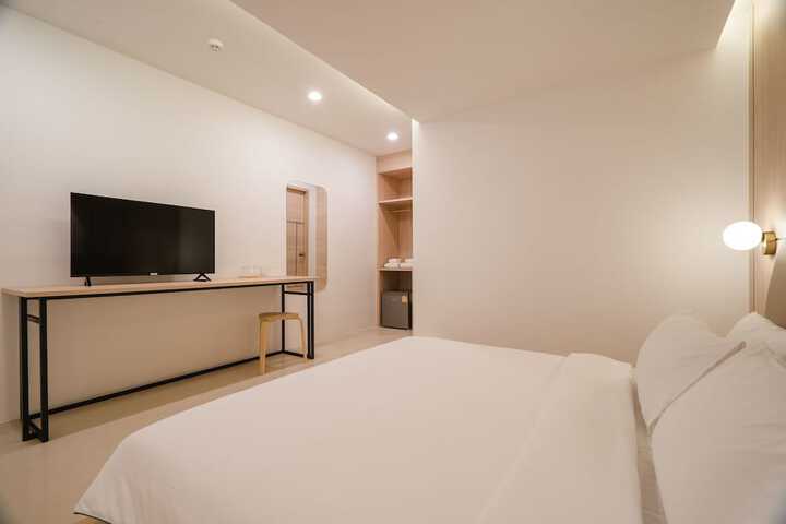 Room 20 of 63