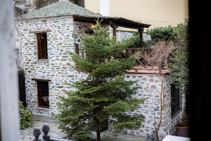 Room 10 από 94