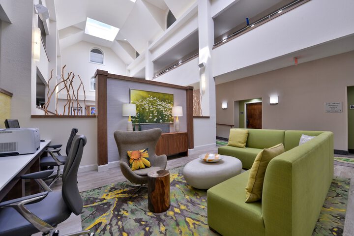 Hotel Interior 6 of 31