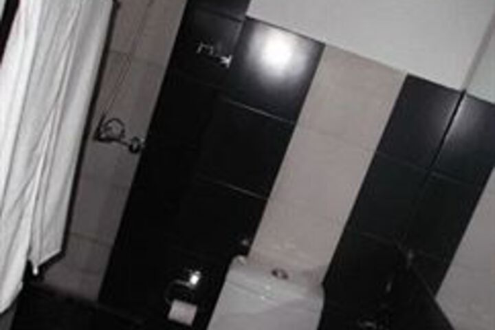 Room 5 of 42
