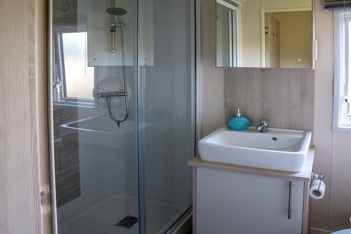 Room 18 of 42