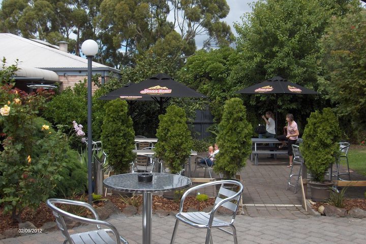 Hotel Exterior 65 of 72