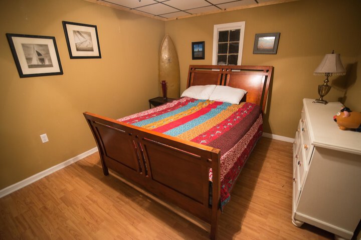 Room 2 of 27