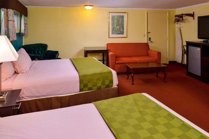 Room 25 of 101