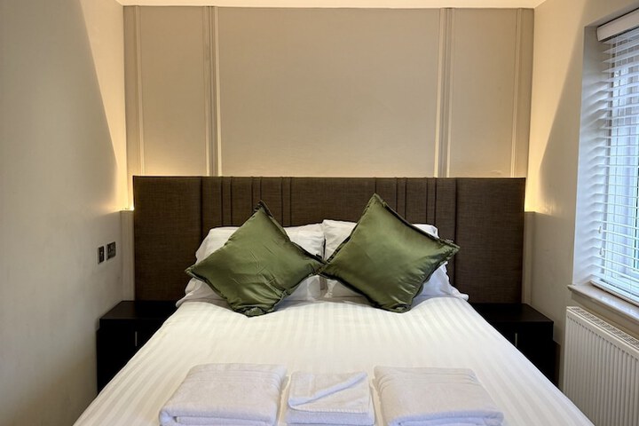 Room 17 of 95