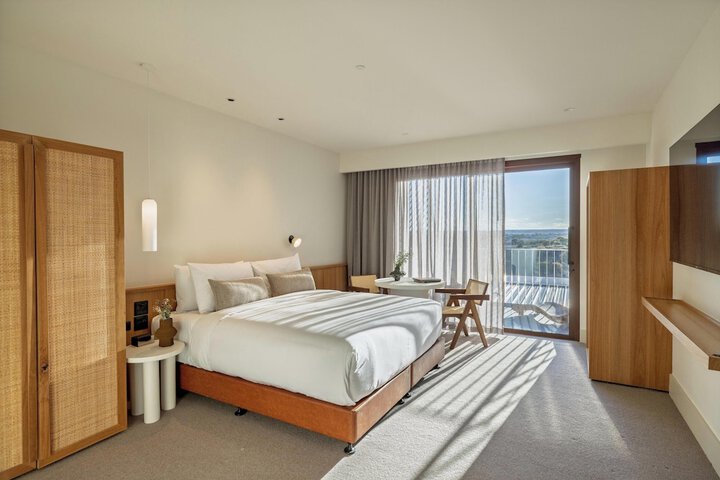 Room 15 of 62