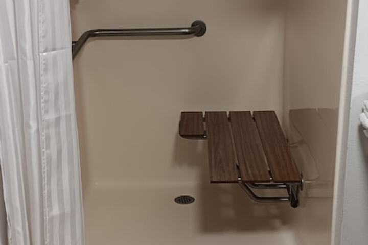 2 Queen Beds (3 of 7)