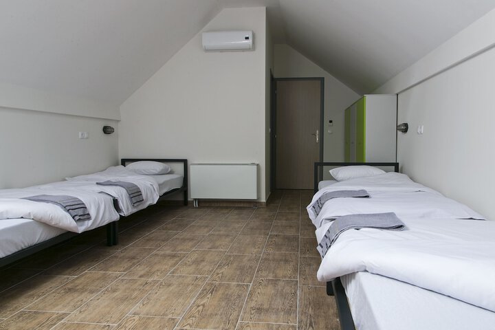 Room 16 of 65