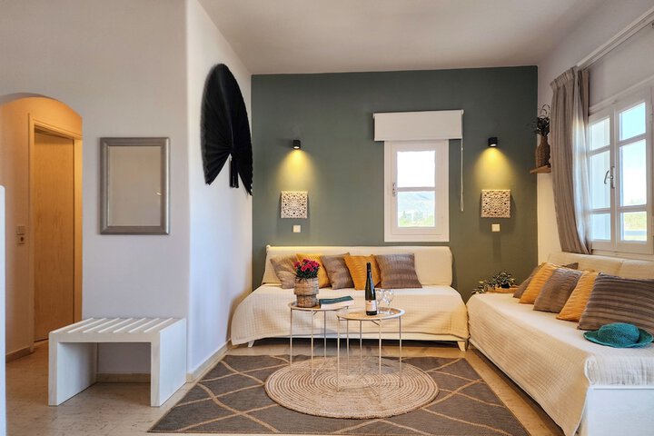 Room 12 of 24
