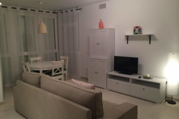 Room 5 of 12