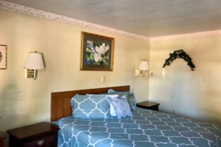 Room 8 of 26