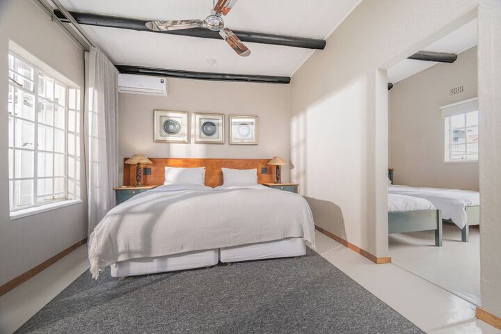 Room 52 of 105