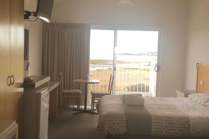 Room 18 of 36