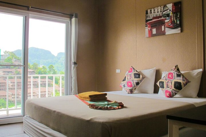 Room 10 of 36