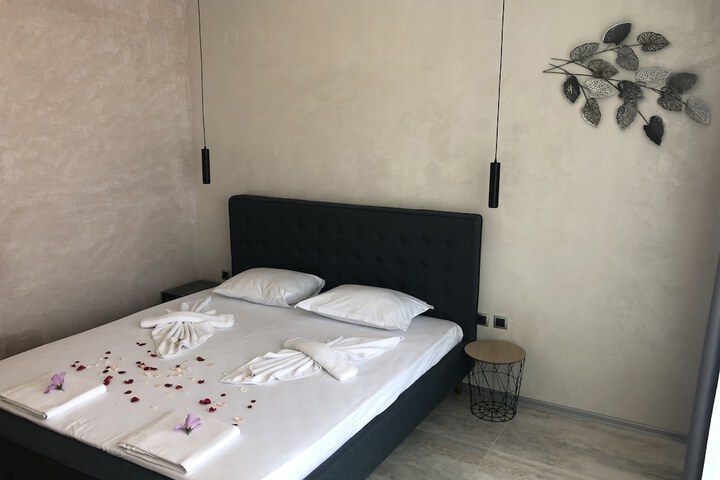 Room 27 of 134