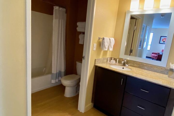 Bathroom amenities