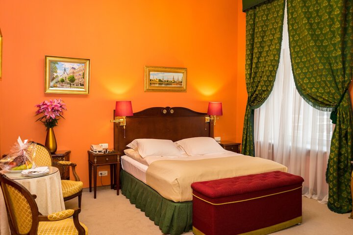 Room 15 of 100