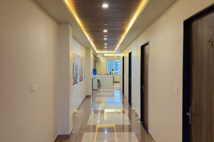 Room 9 of 10