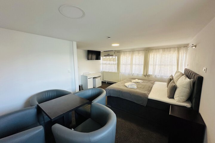 Room 78 of 167