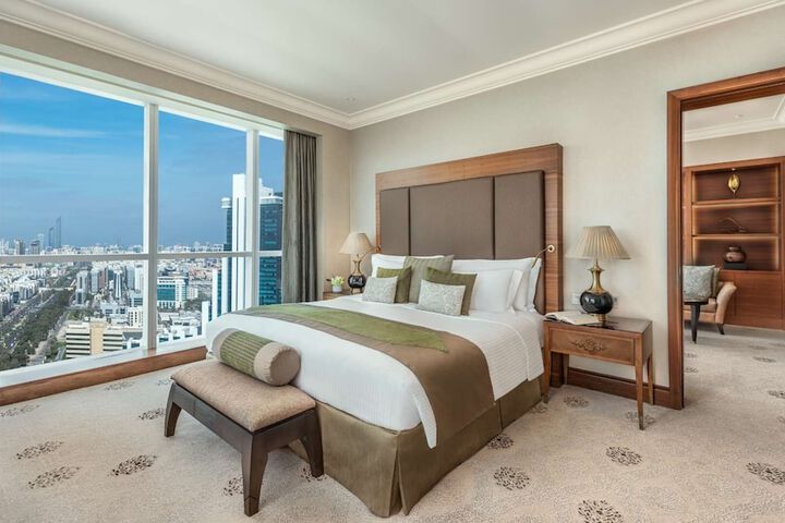 Room 30 of 103