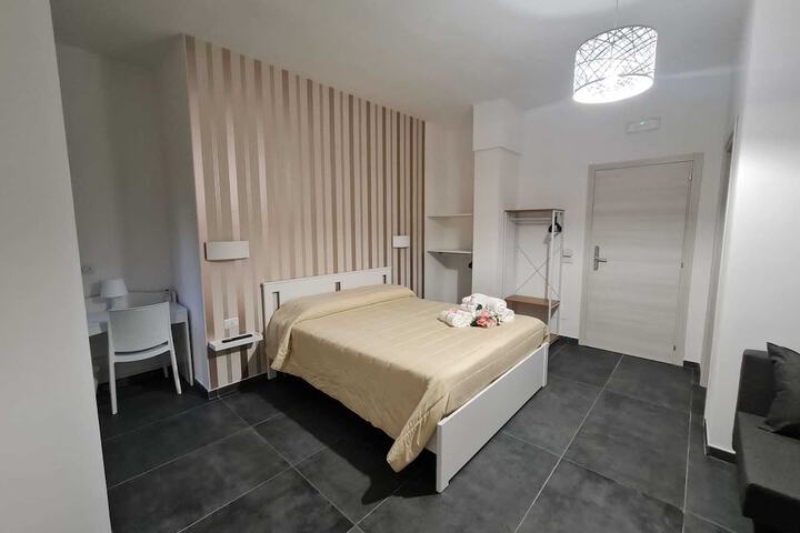 Room 7 of 61