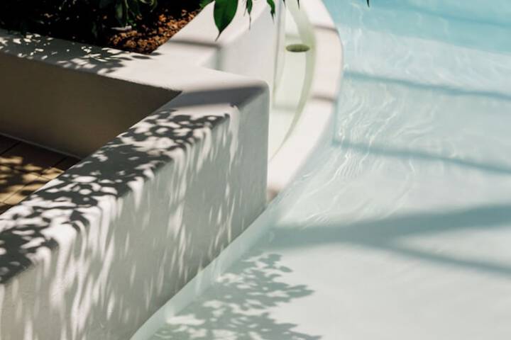 Pool 44 of 82