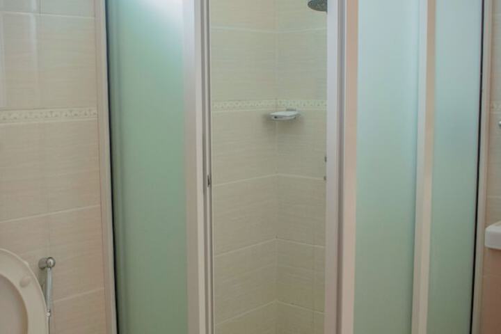 Room 26 of 45