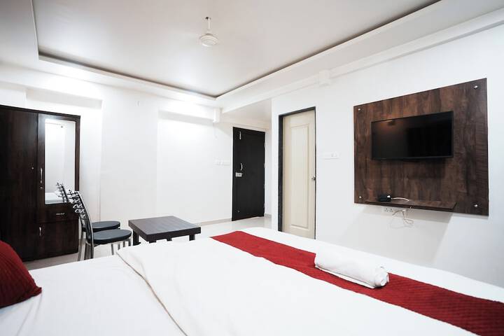 Room 15 of 32