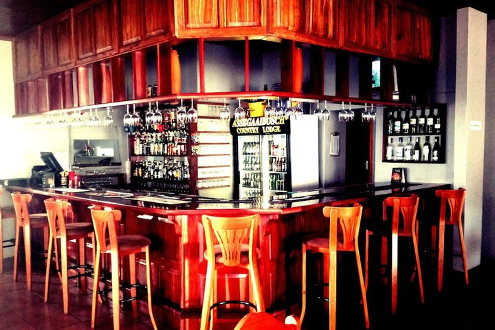 Lounge 46 of 63